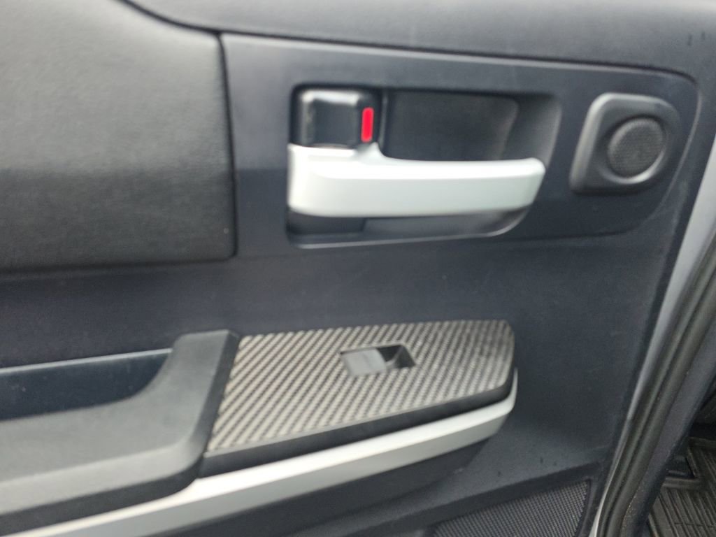 2015 Toyota Tundra SR5