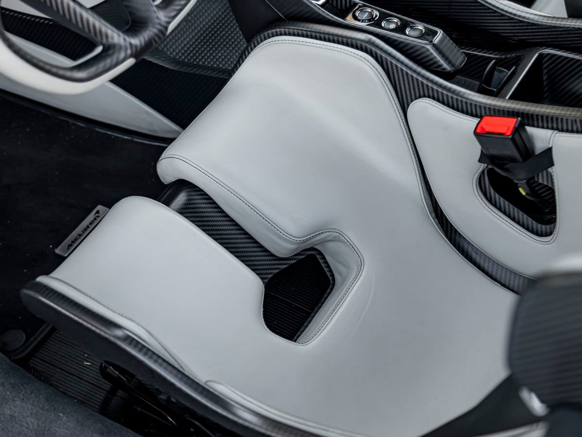 Used 2019 McLaren Senna photo 23