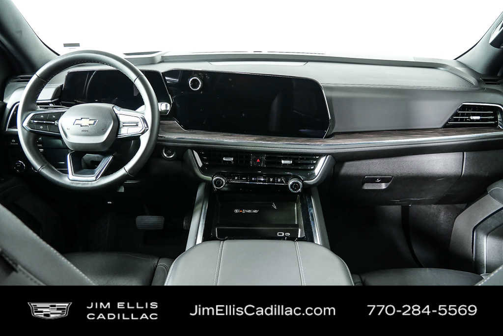 2025 Chevrolet Suburban LT