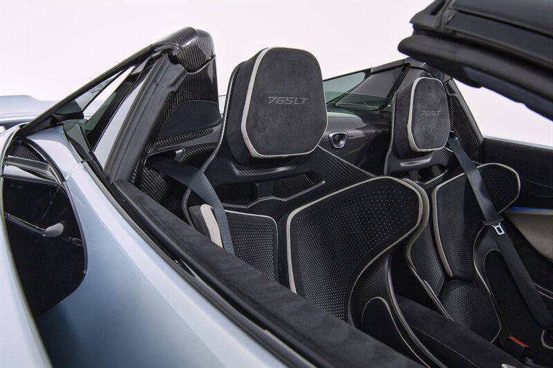 Used 2022 McLaren 765LT photo 34