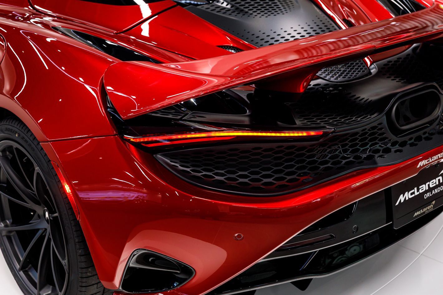 Used 2027 McLaren 750S Spider photo 31