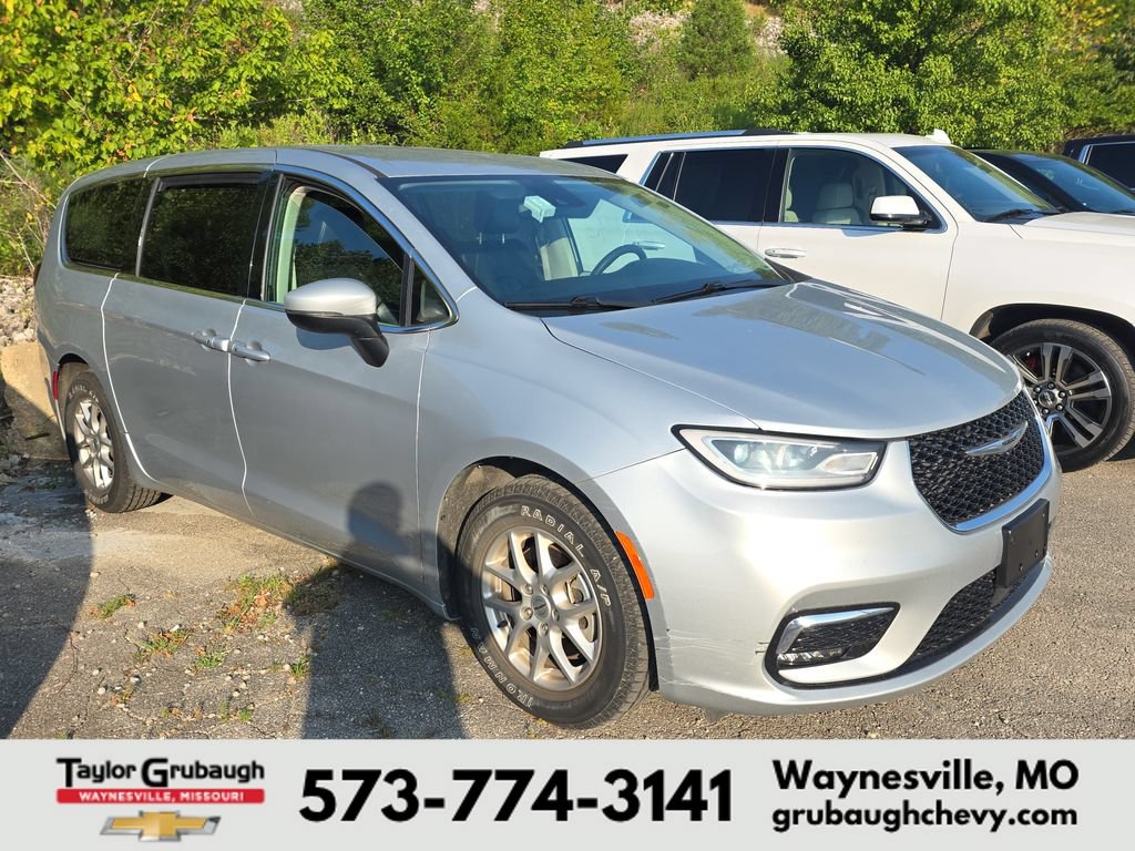 Used 2023 Chrysler Pacifica Touring-L