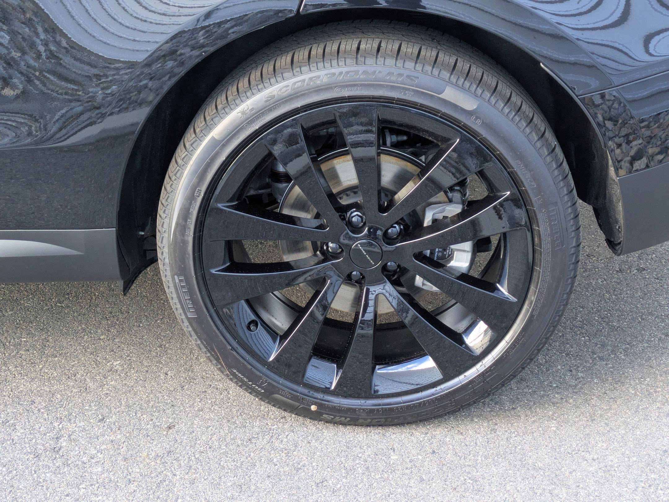 2026 Land Rover Range Rover Sport SE