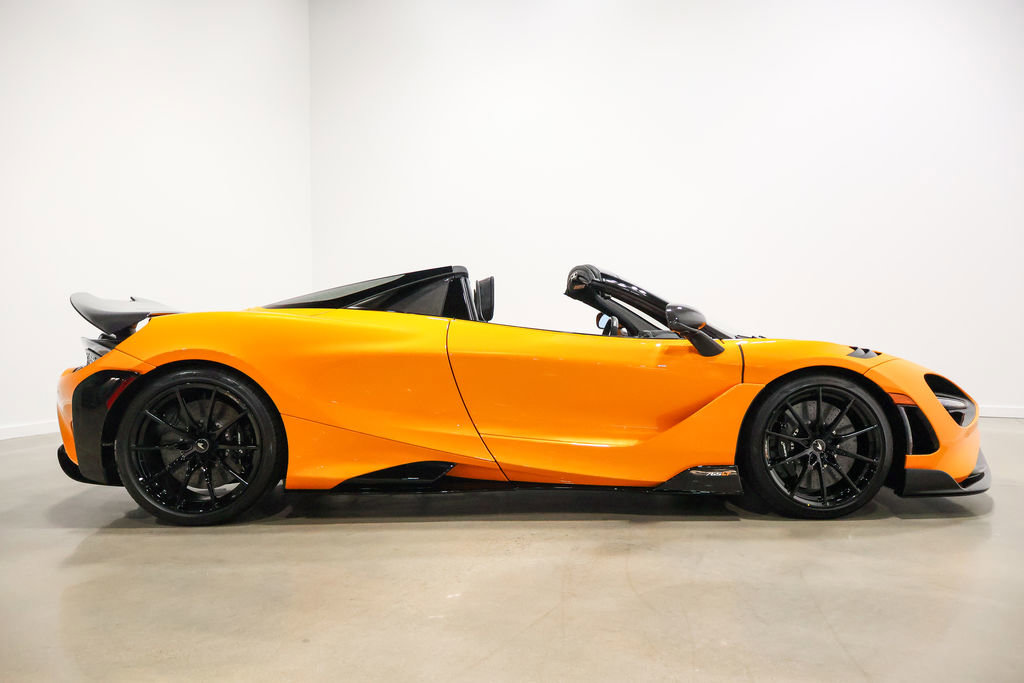 Used 2022 McLaren 765LT photo 76