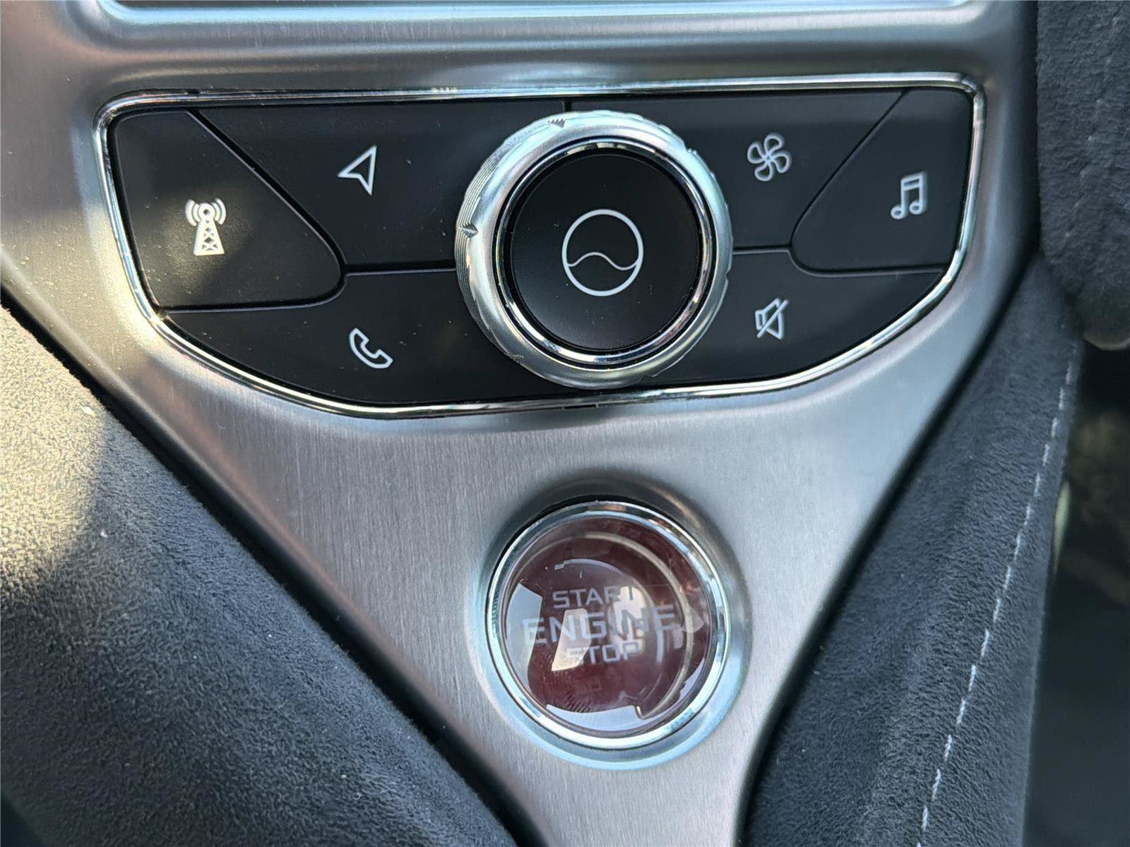 Used 2019 McLaren 720S photo 15