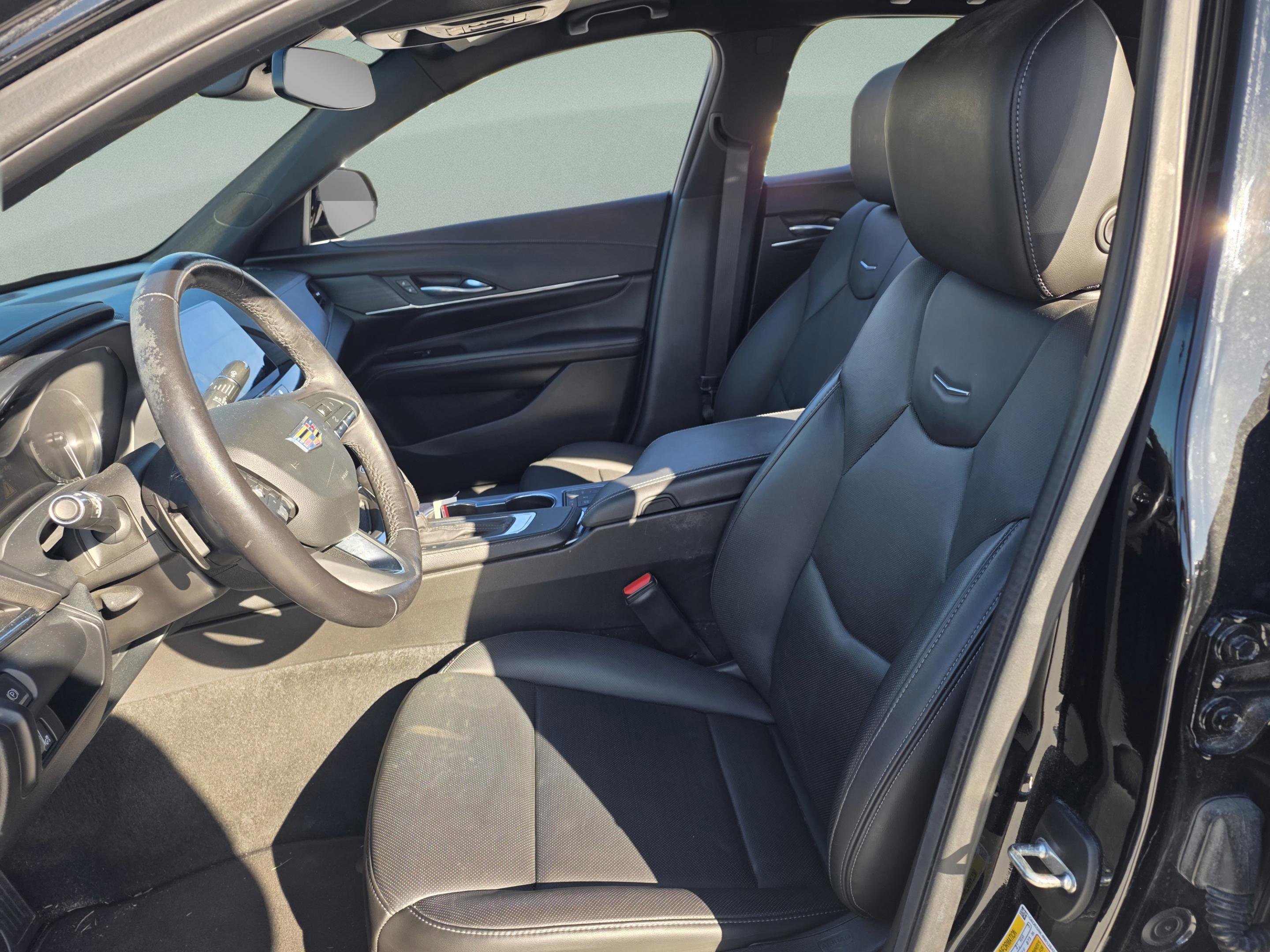 2022 Cadillac CT4 Premium Luxury