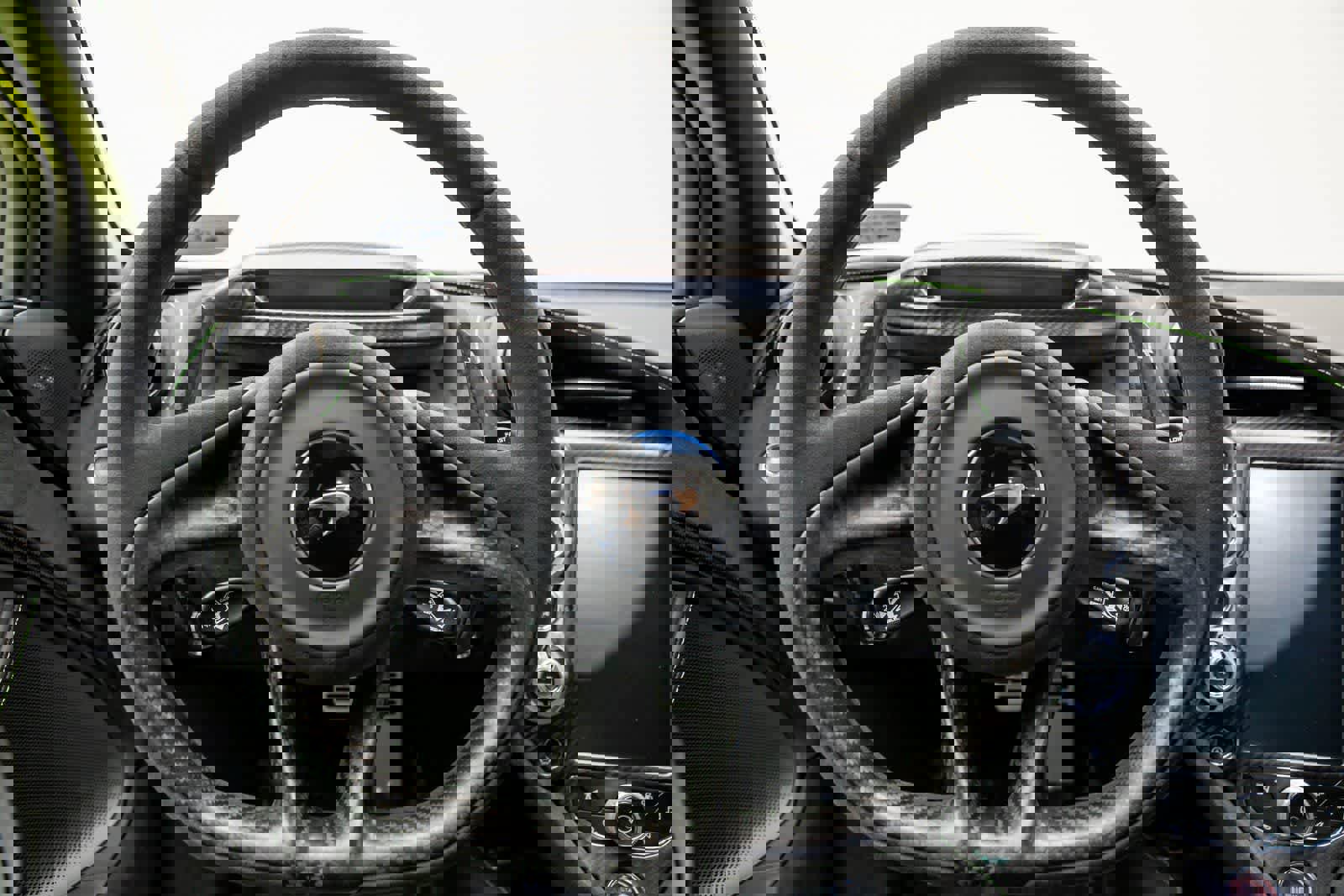 Used 2023 McLaren 720S Performance photo 14