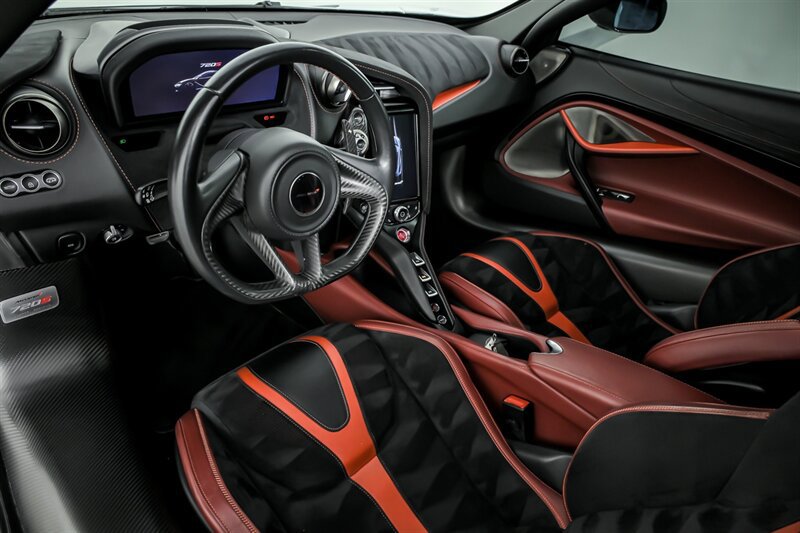 Used 2018 McLaren 720S Performance photo 21