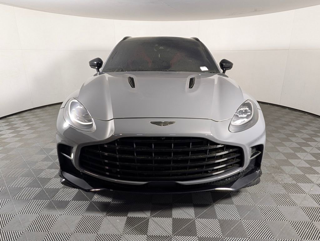 2023 Aston Martin DBX 707