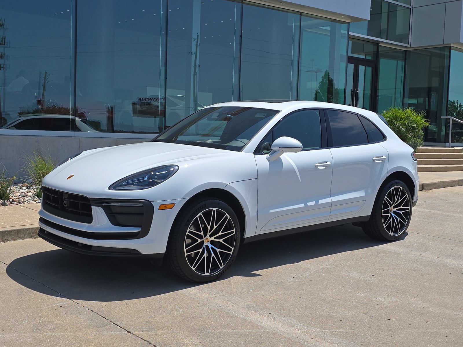 Certified 2023 Porsche Macan