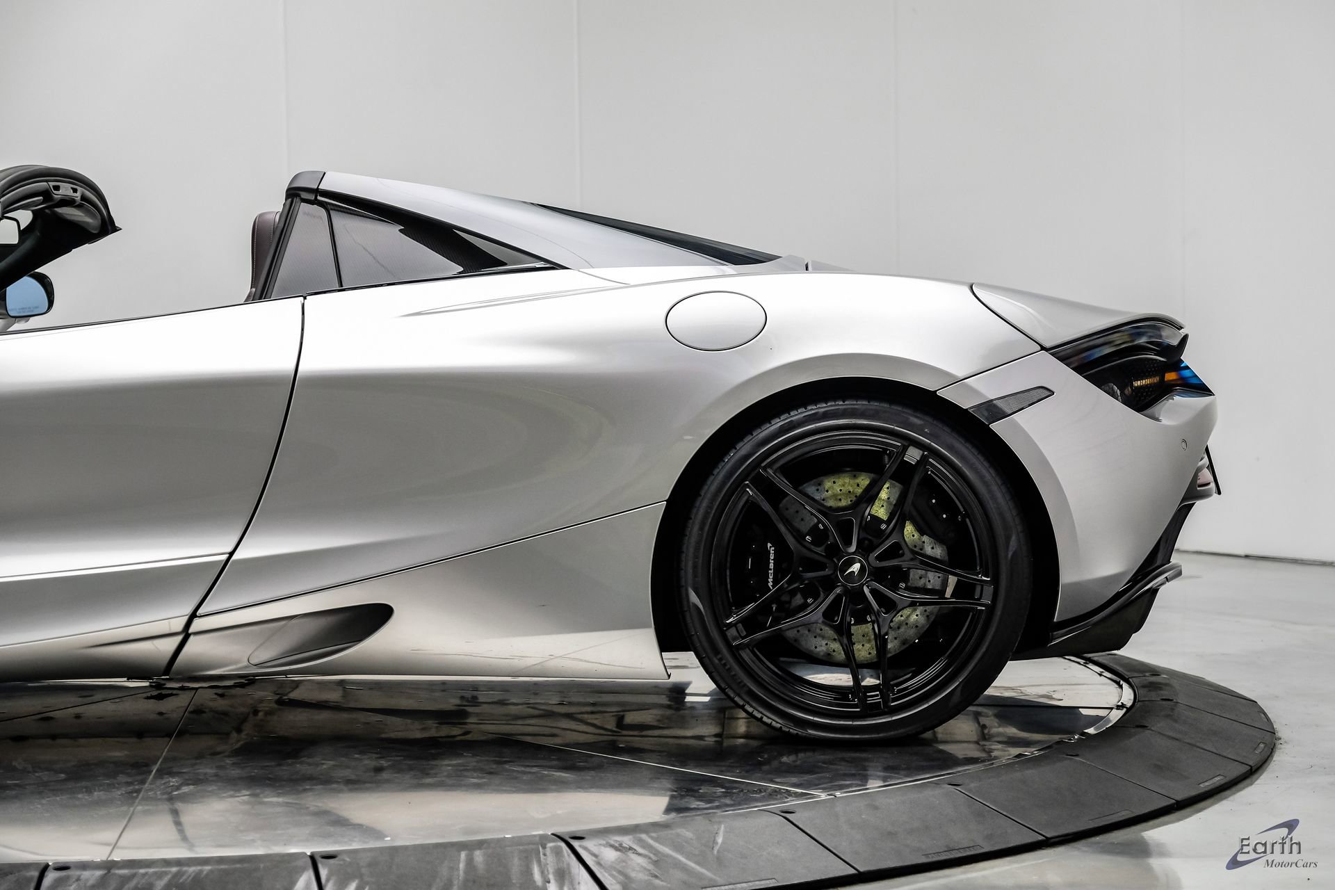 Used 2020 McLaren 720S Luxury photo 12