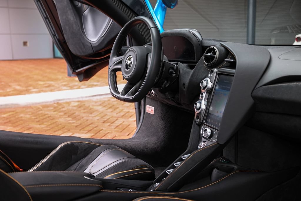 Used 2022 McLaren 720S Performance photo 44