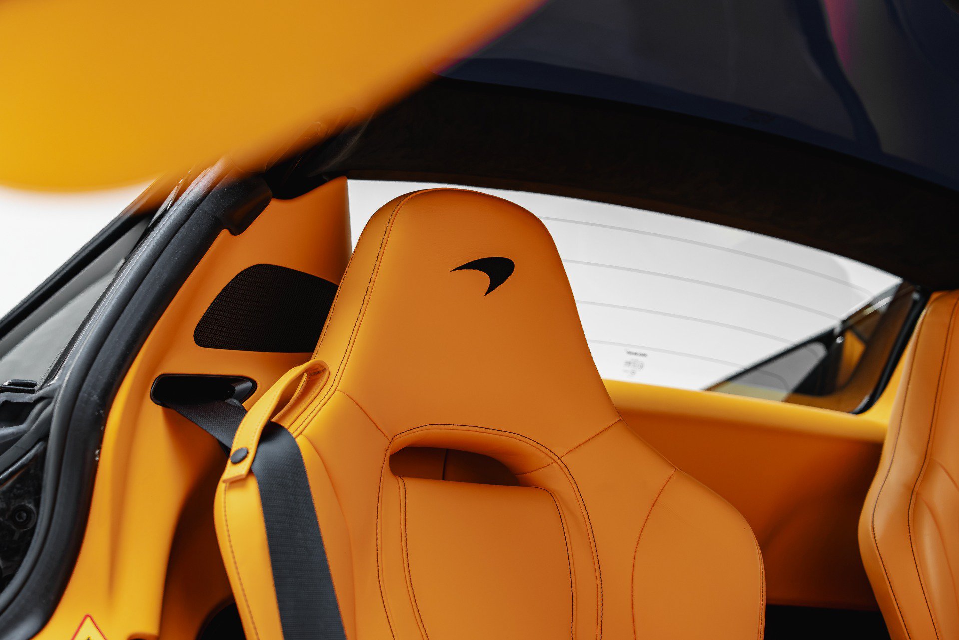 Used 2022 McLaren 765LT photo 56