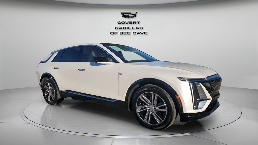 2024 Cadillac LYRIQ Luxury 1