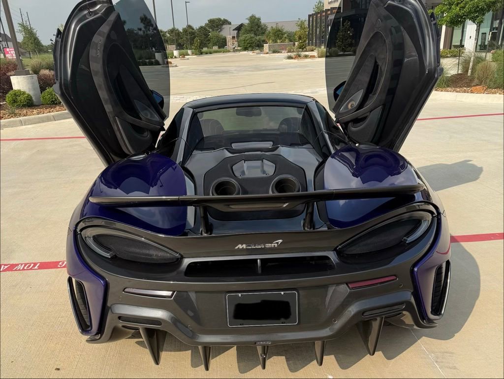 Used 2020 McLaren 600LT Spider photo 19