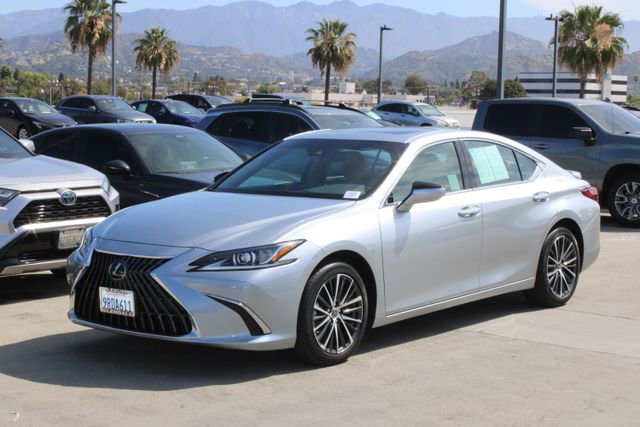 2025 Lexus ES 300h