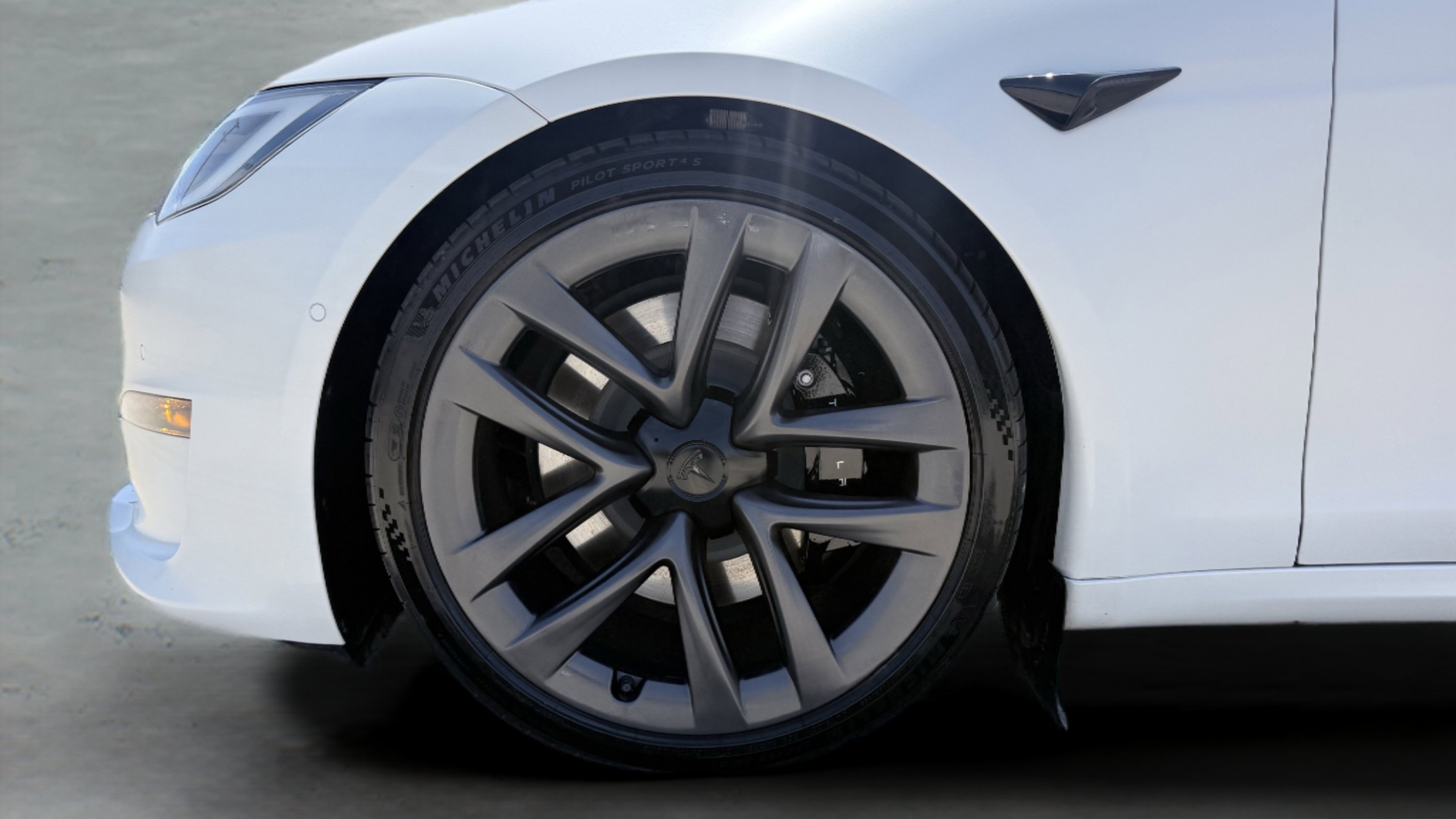 2022 Tesla Model S Plaid