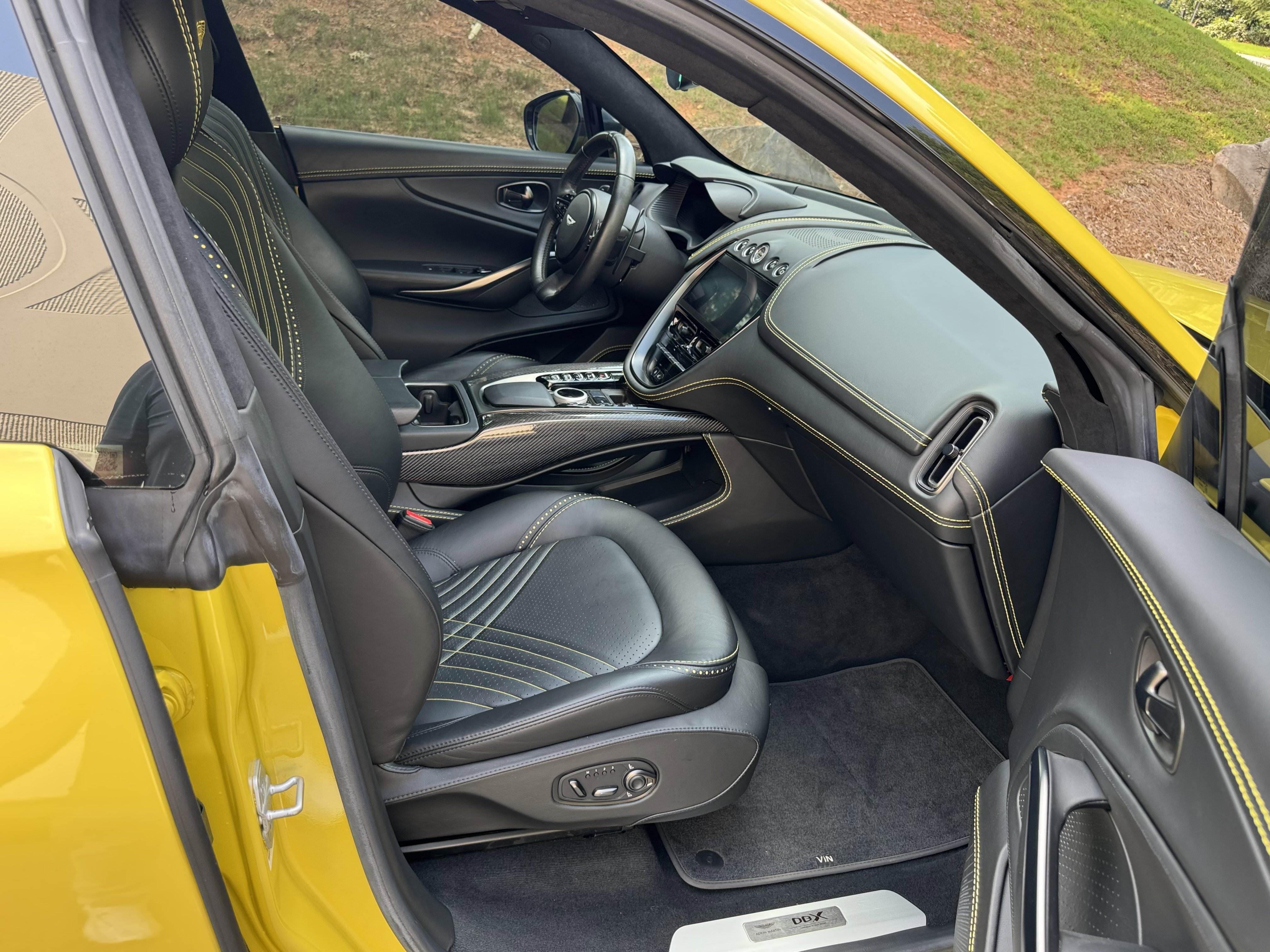 2021 Aston Martin DBX