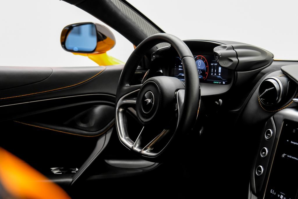 Used 2026 McLaren 750S Spider photo 17