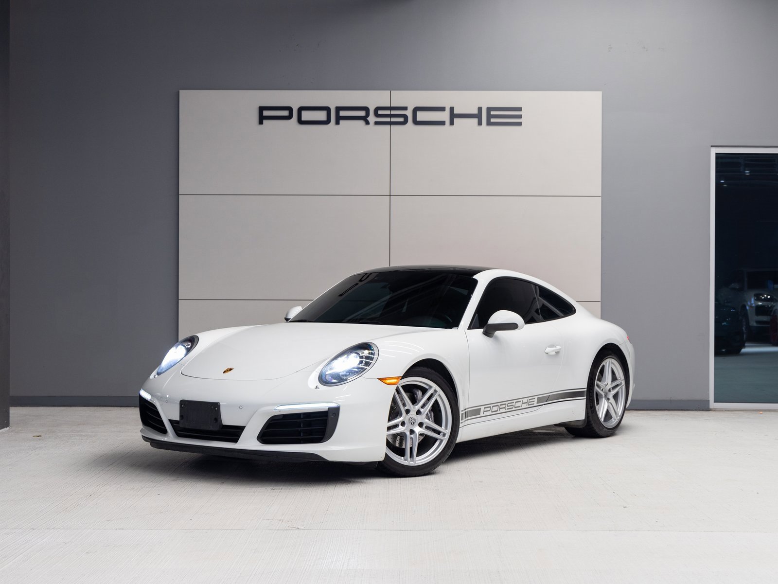 2017 Porsche 911 Carrera