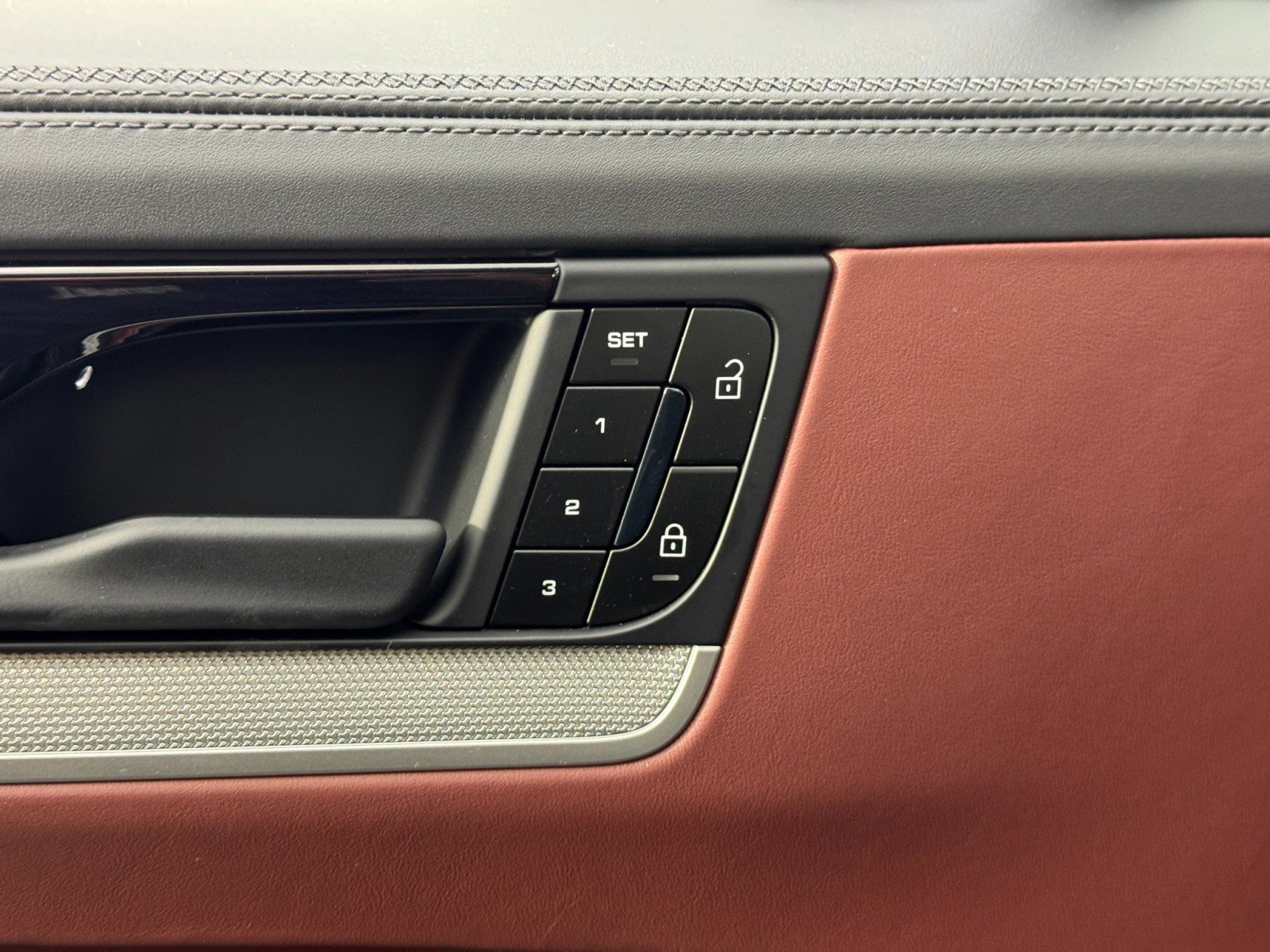 2025 Porsche Cayenne S