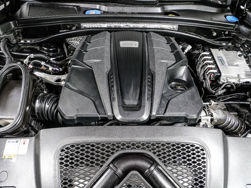 2021 Porsche Macan S