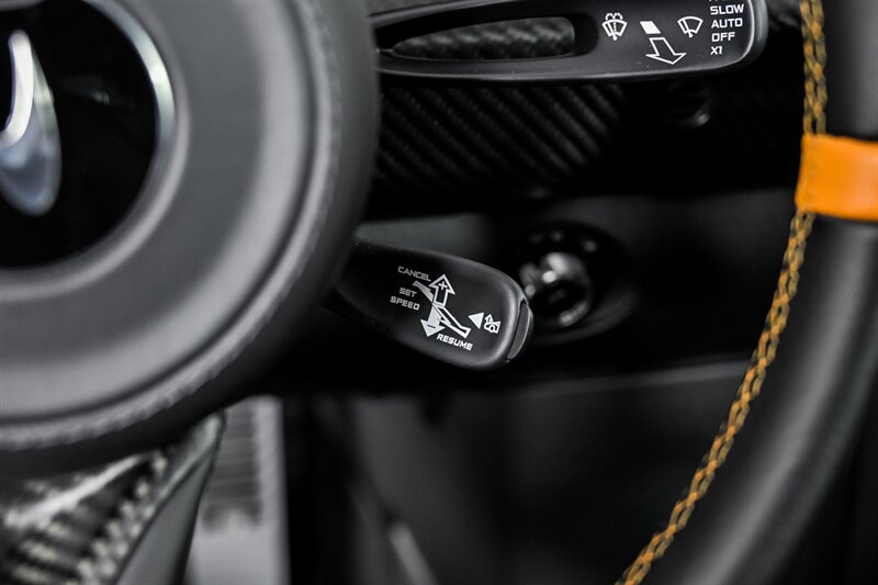 Used 2019 McLaren Senna photo 36