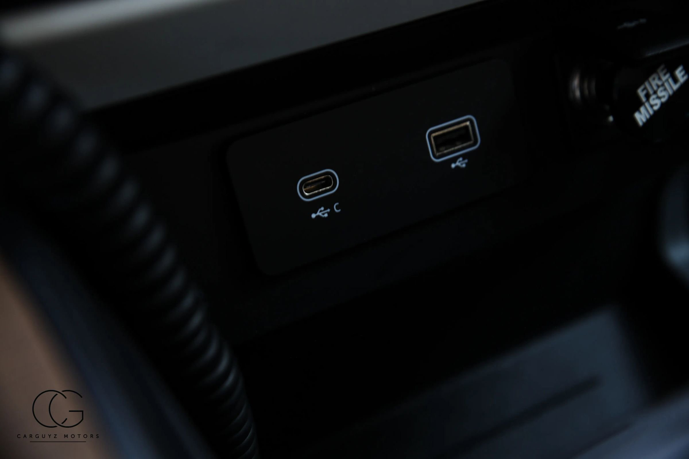 2021 Land Rover Defender 110 SE