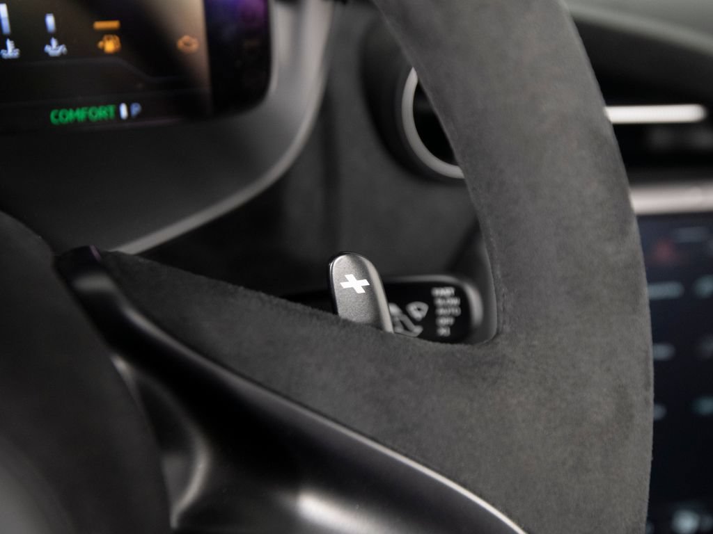 Used 2025 McLaren 750S Spider photo 21