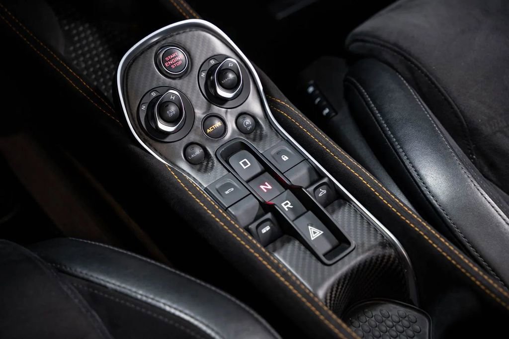 Used 2020 McLaren 600LT Spider photo 25