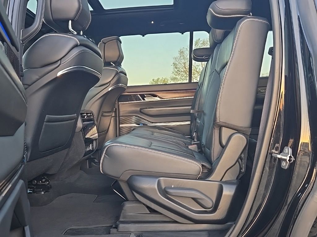 2023 Jeep Grand Wagoneer Series II