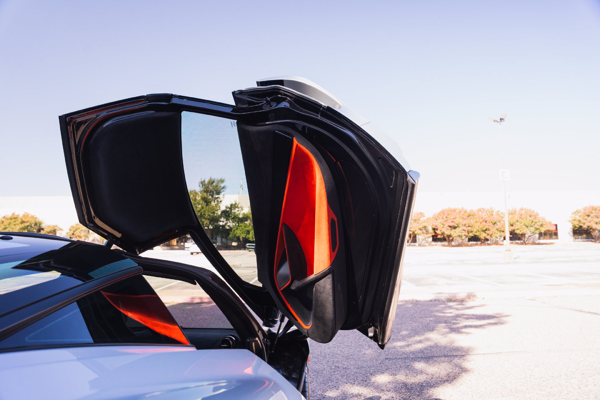 Used 2021 McLaren 765LT photo 84