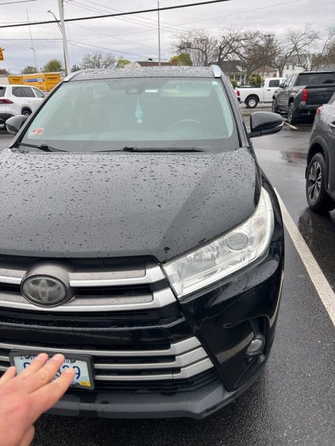 Used 2017 Toyota Highlander XLE