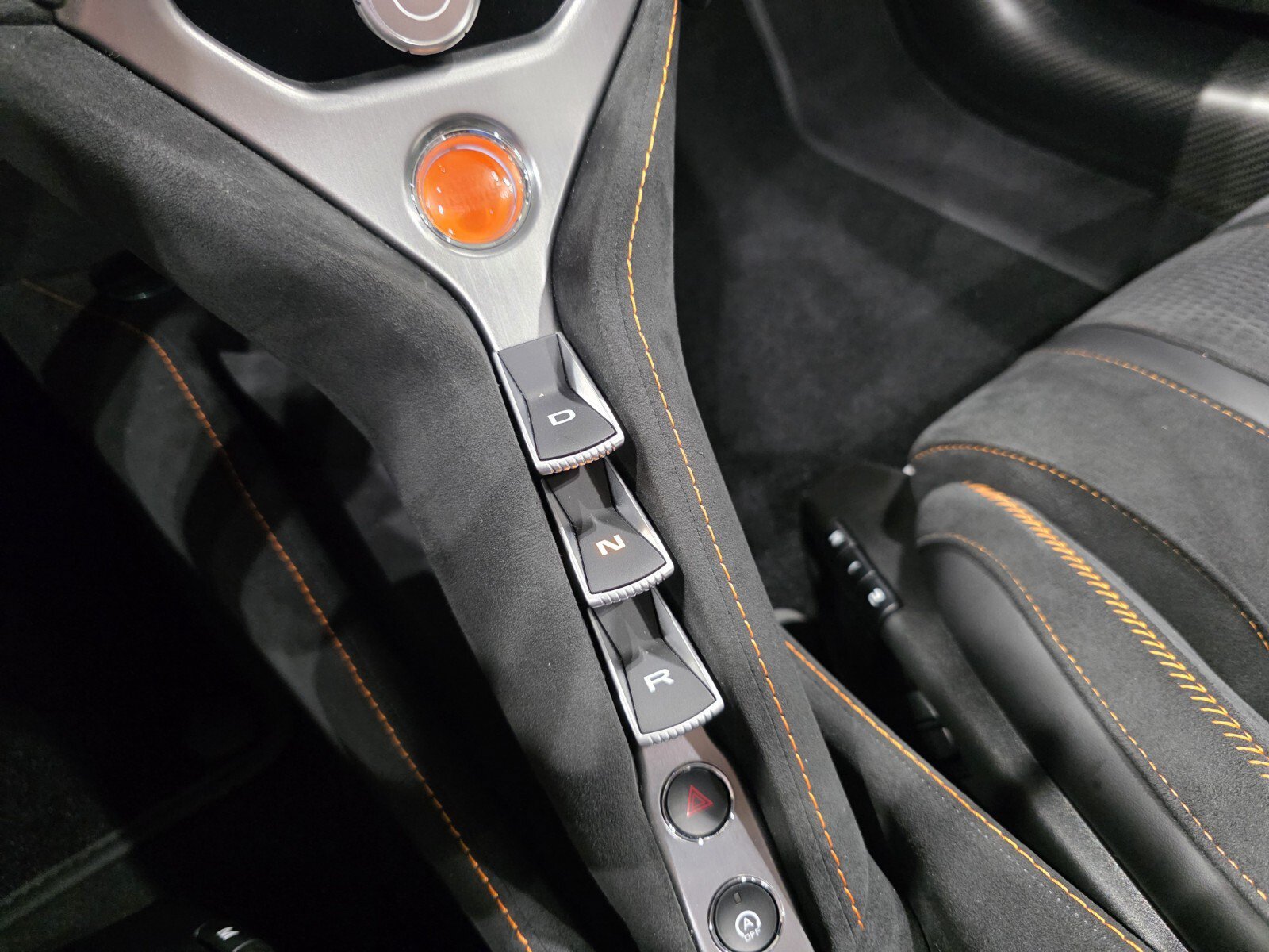Used 2025 McLaren 750S Spider photo 14
