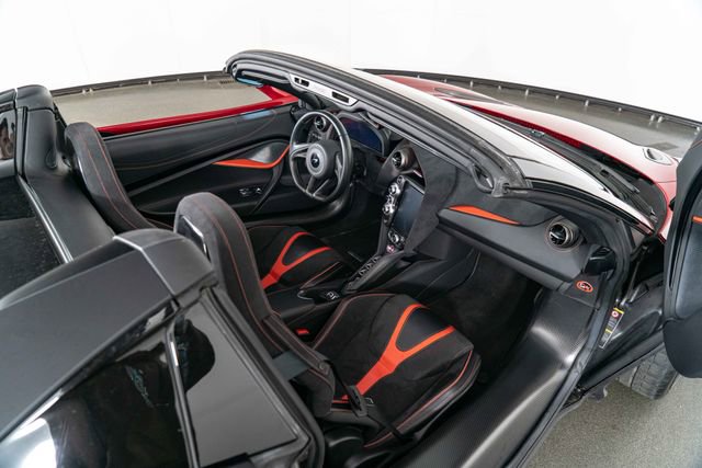 Used 2021 McLaren 720S Performance photo 24