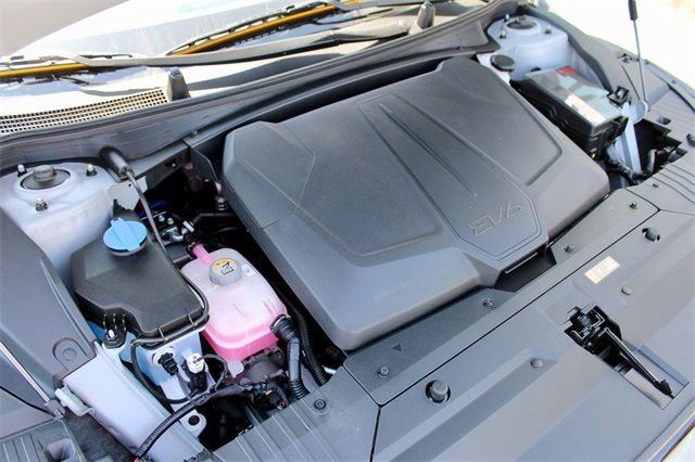 2025 Kia EV6 Light