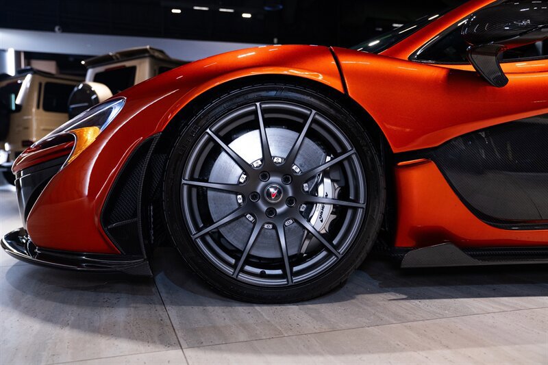 Used 2014 McLaren P1 photo 30