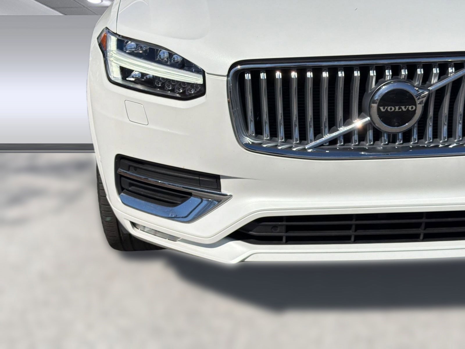 2023 Volvo Xc90 B6 Plus