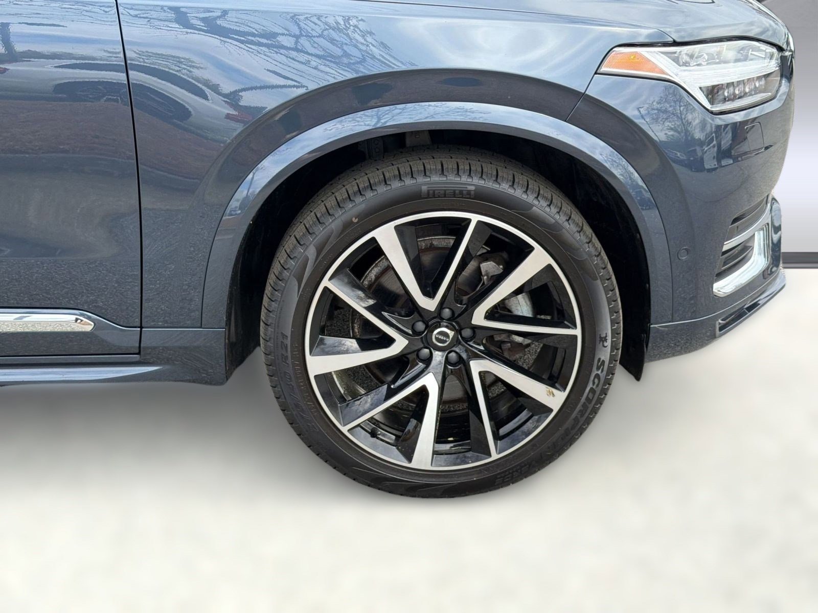 2023 Volvo Xc90 B6 Plus