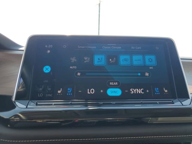 2025 Volkswagen Atlas SE