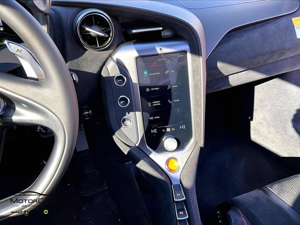 New 2026 McLaren 750S photo 7
