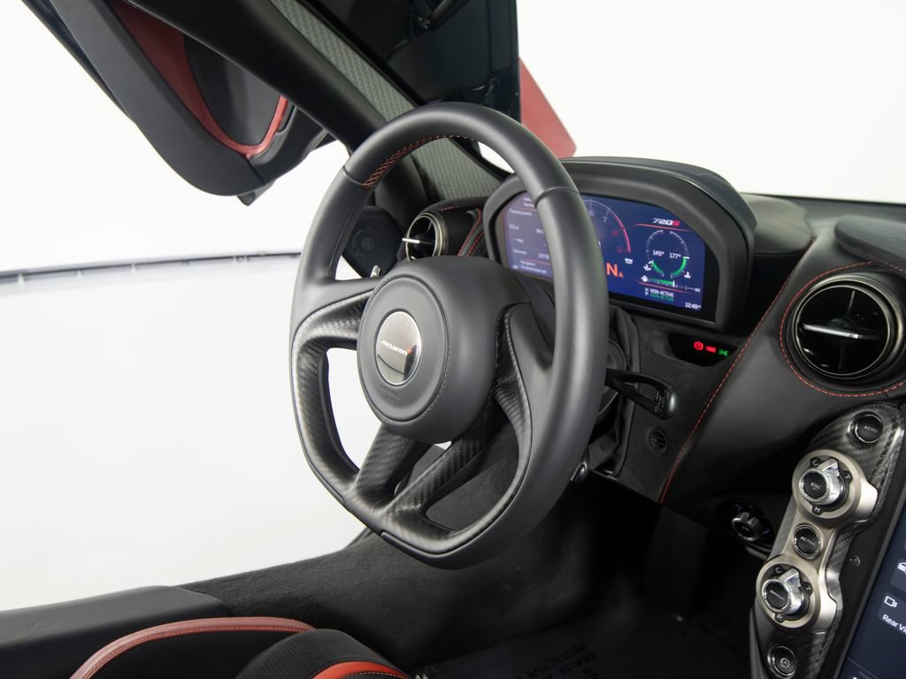 Used 2018 McLaren 720S photo 30