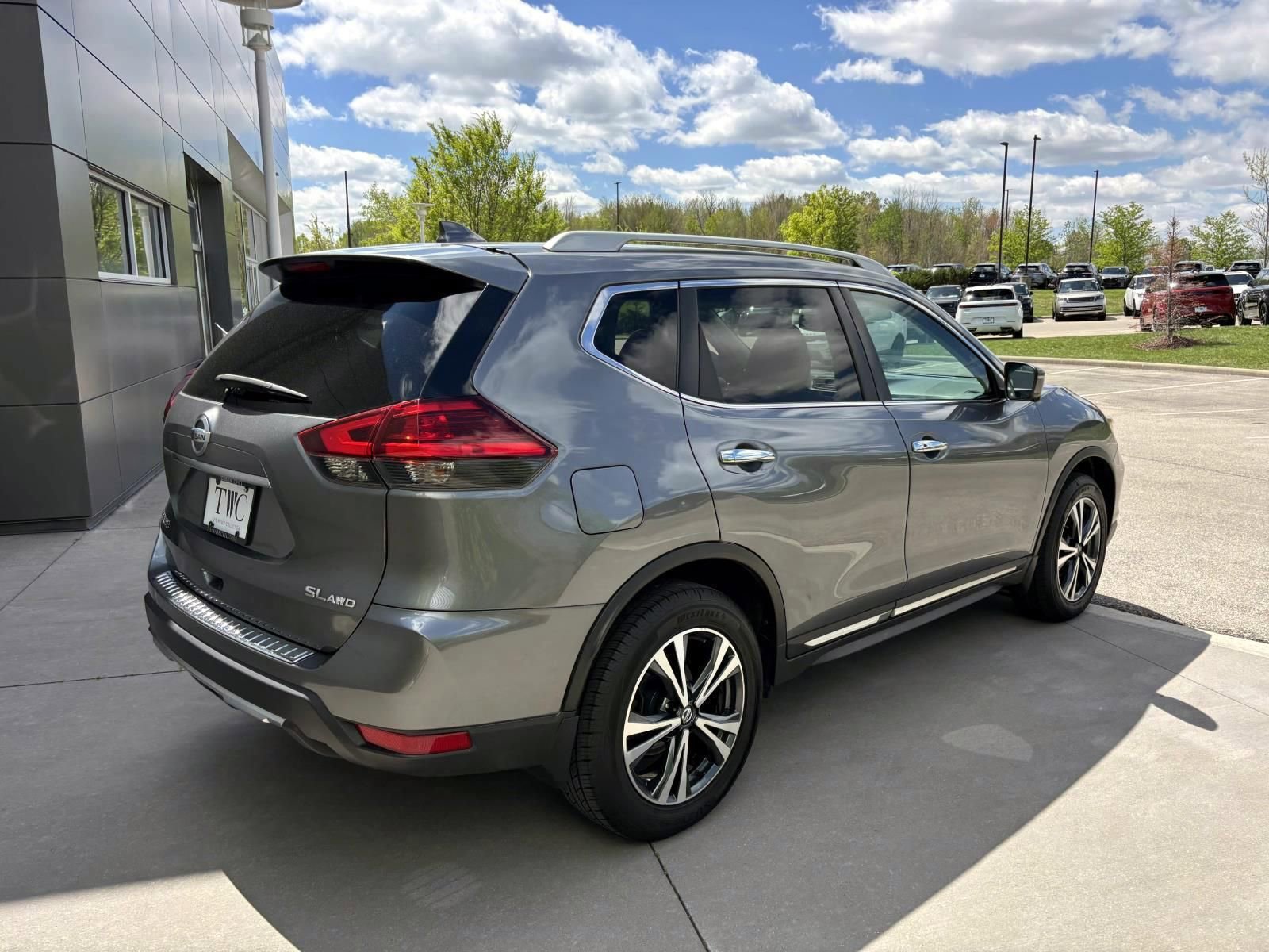 2017 Nissan Rogue SL