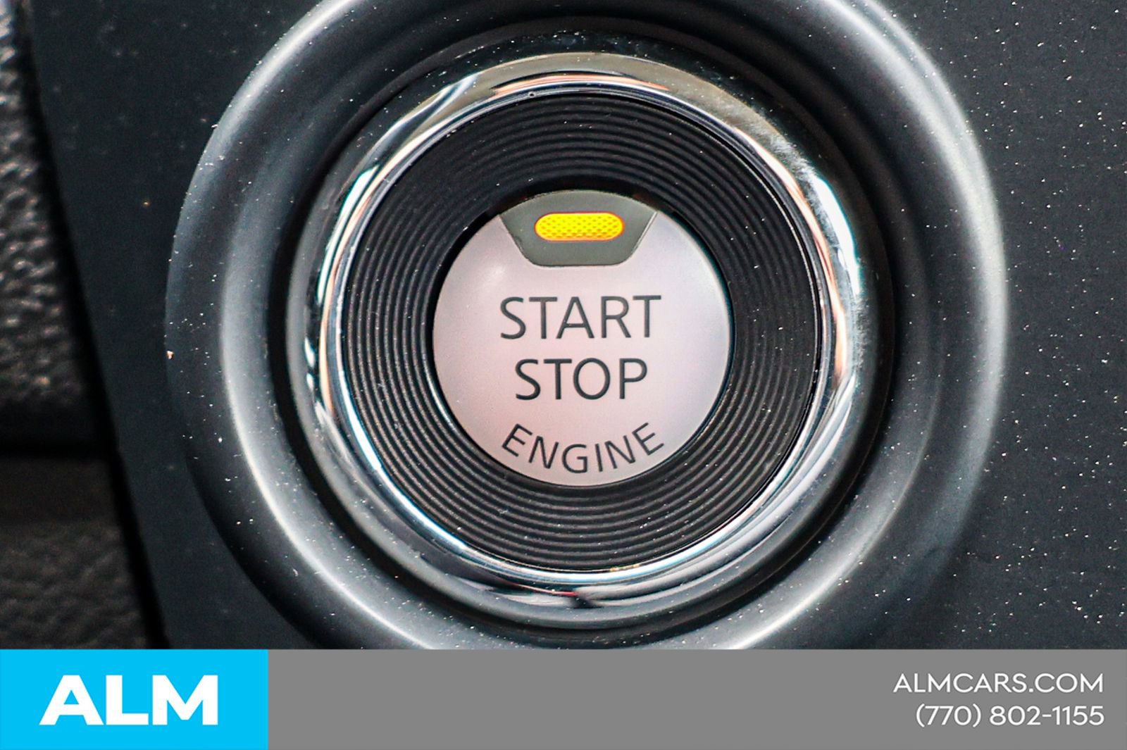 2023 Nissan Titan SV