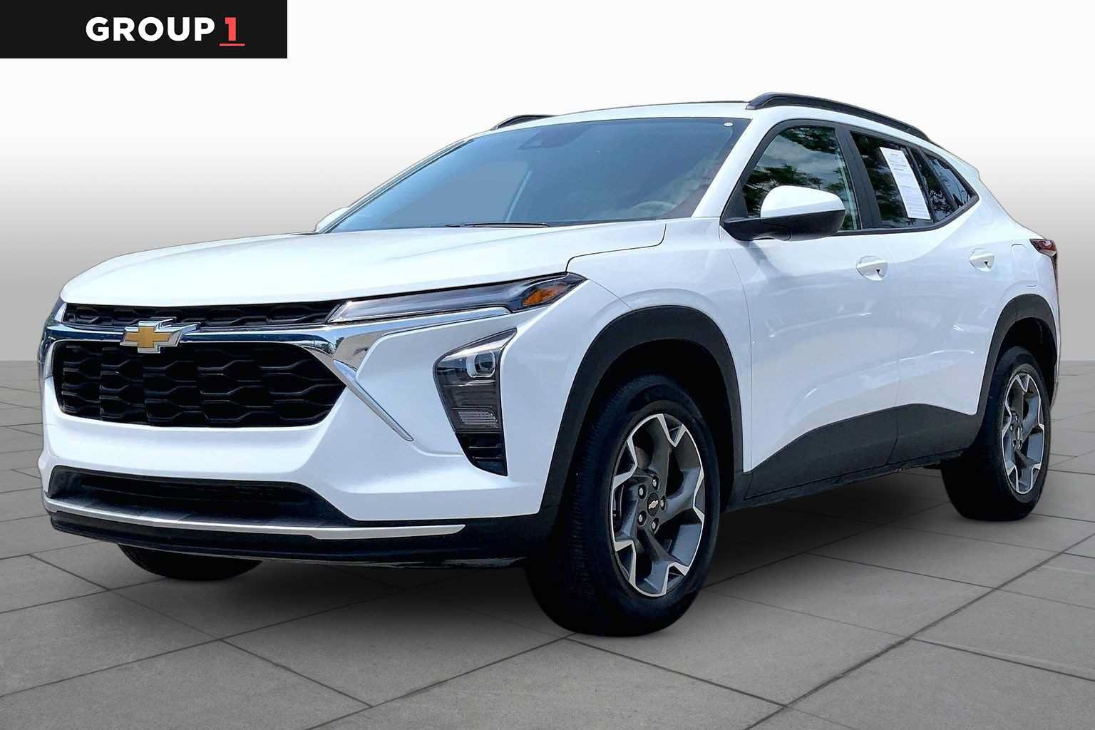 Used 2025 Chevrolet Trax LT