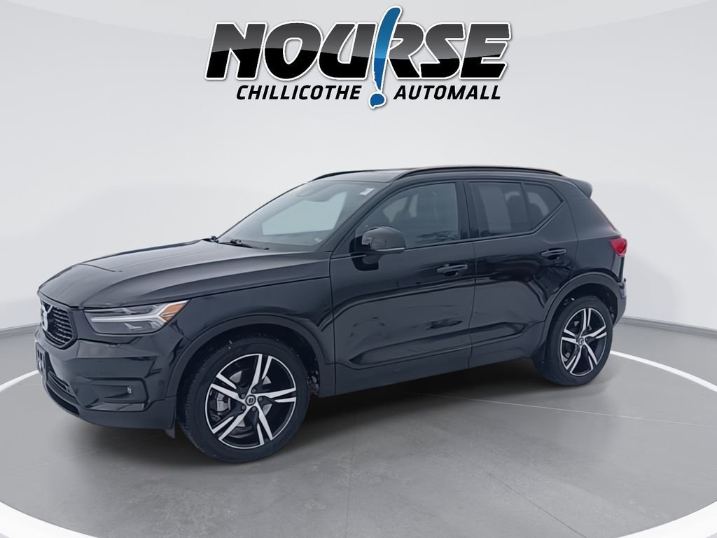 2022 Volvo Xc40 T5 R-Design