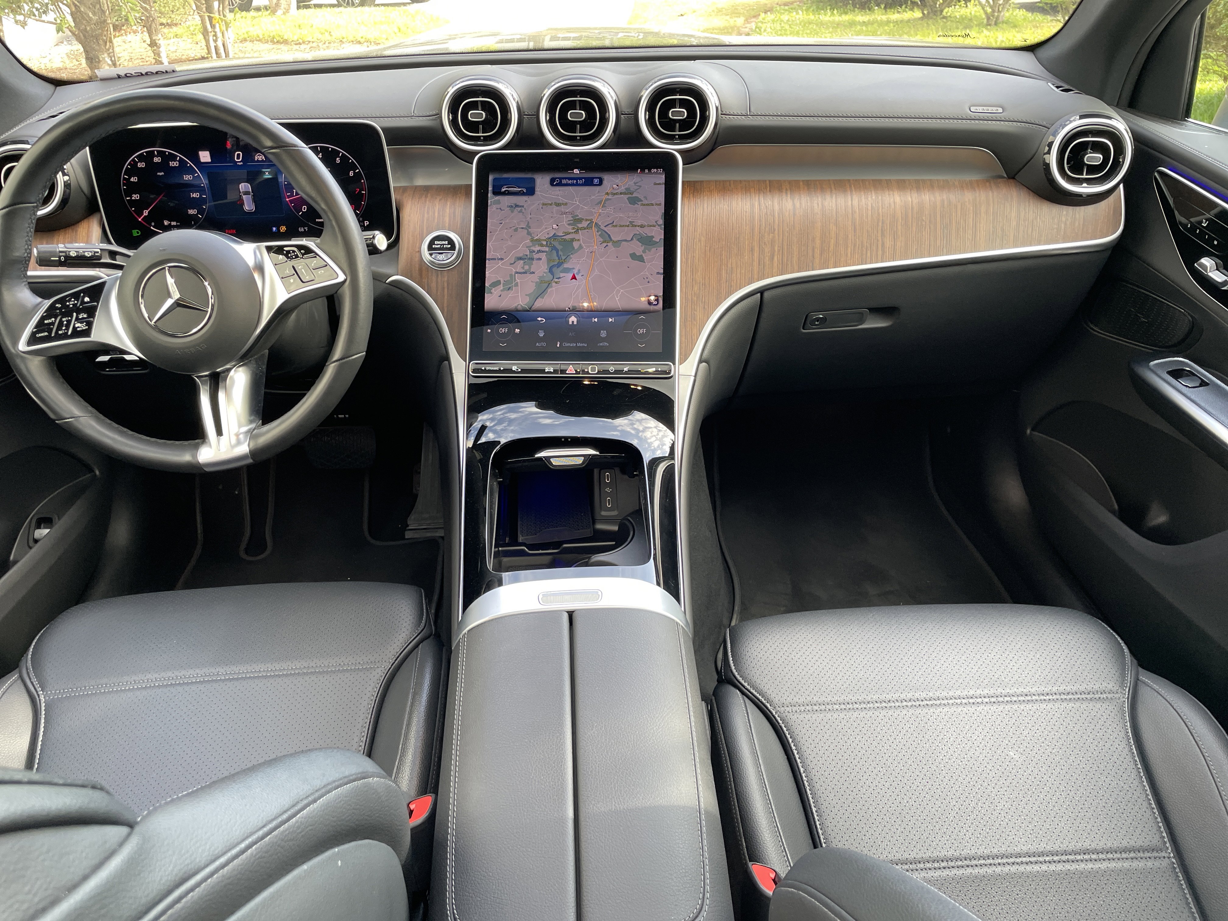 2025 Mercedes-Benz GLC 300 4MATIC