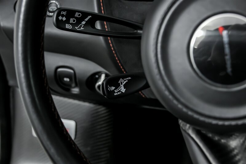 Used 2018 McLaren 720S Performance photo 30