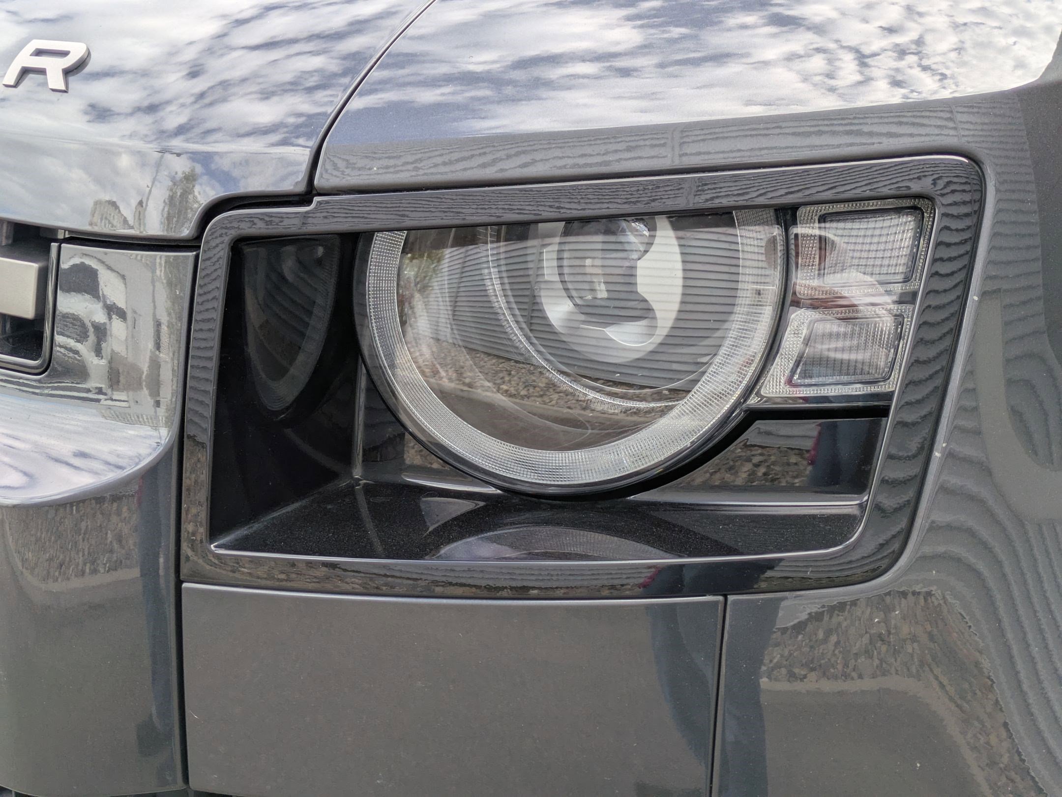 2023 Land Rover Defender 110 X-Dynamic SE