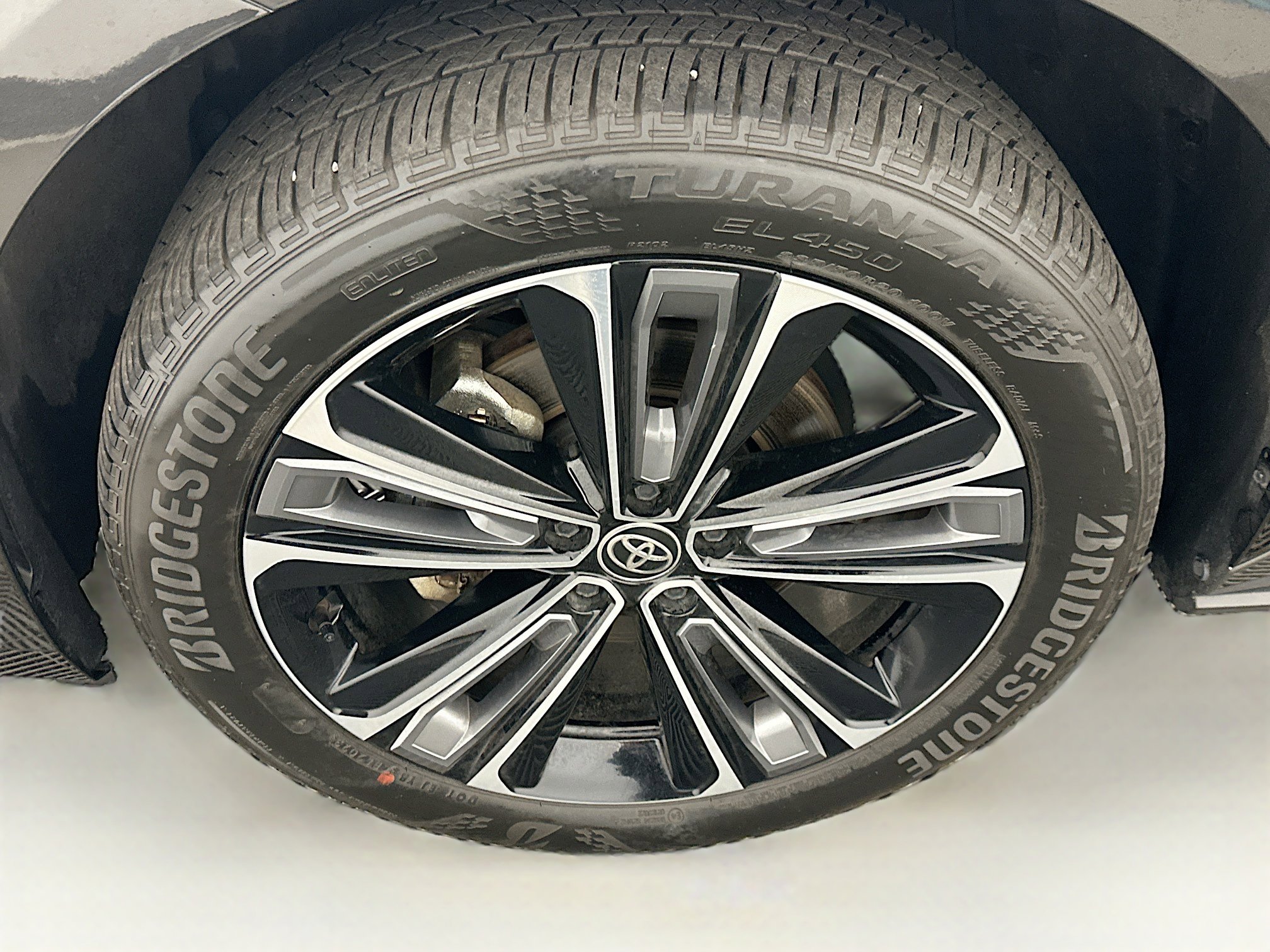 2023 Toyota bZ4X Limited